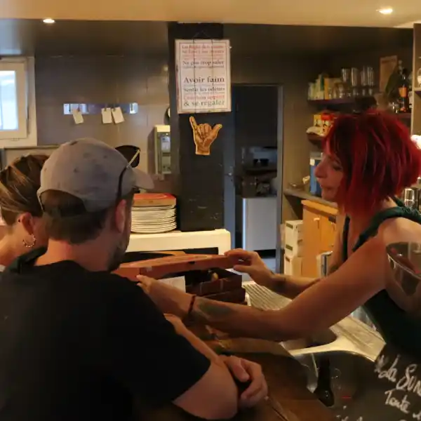 a emporter family s pizza
